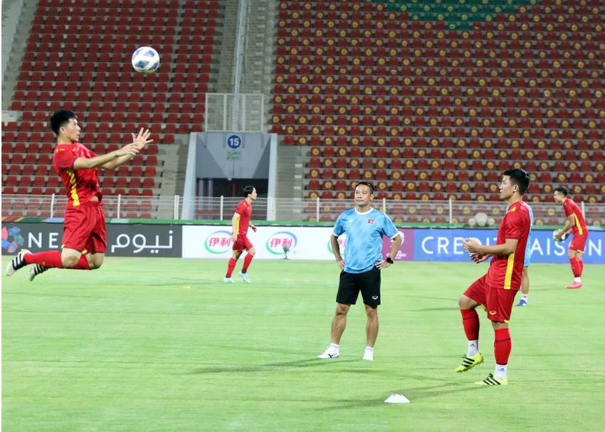 Hàng thủ liên tiếp sai lầm, tuyển Việt Nam thua ngược Oman, ảnh 32 Hàng thủ liên tiếp sai lầm, tuyển Việt Nam thua ngược Oman, ảnh 32