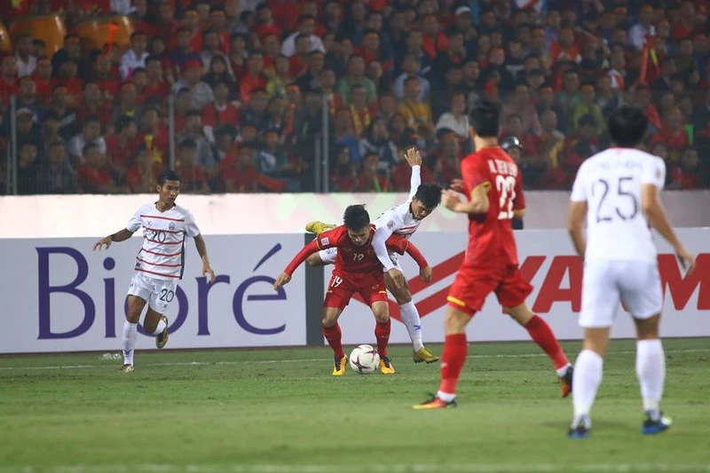 Thắng đậm Campuchia, Việt Nam gặp Thái Lan ở bán kết AFF Cup ảnh 11 Thắng đậm Campuchia, Việt Nam gặp Thái Lan ở bán kết AFF Cup ảnh 11