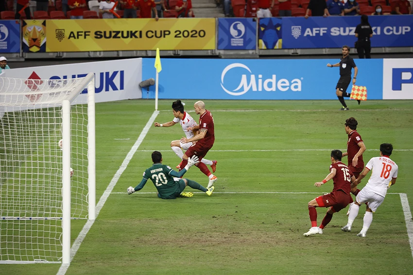Nỗ lực bất thành, Việt Nam đành nhìn Thái Lan vào chung kết AFF Cup ảnh 8 Nỗ lực bất thành, Việt Nam đành nhìn Thái Lan vào chung kết AFF Cup ảnh 8