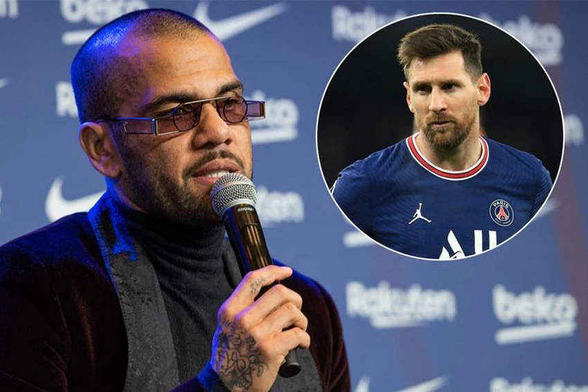 Alves kêu gọi Messi trở lại Barcelona. ẢNH: MIRROR
