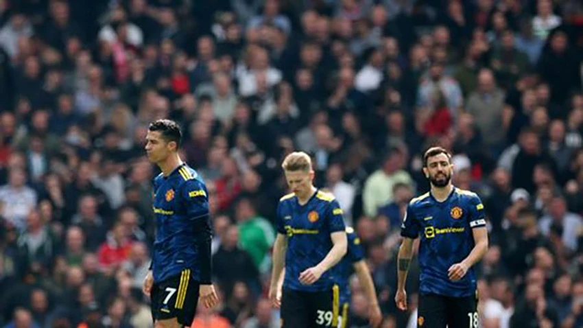 Dường như Ronaldo cảm thấy không sẵn sàng đá 11m và nhường nó cho Bruno Fernandes. ẢNH: GETTY Dường như Ronaldo cảm thấy không sẵn sàng đá 11m và nhường nó cho Bruno Fernandes. ẢNH: GETTY