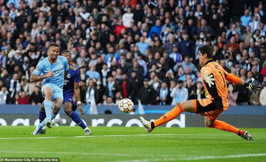 Jesus ghi bàn thứ hai cho Man City. ẢNH: GETTY Jesus ghi bàn thứ hai cho Man City. ẢNH: GETTY