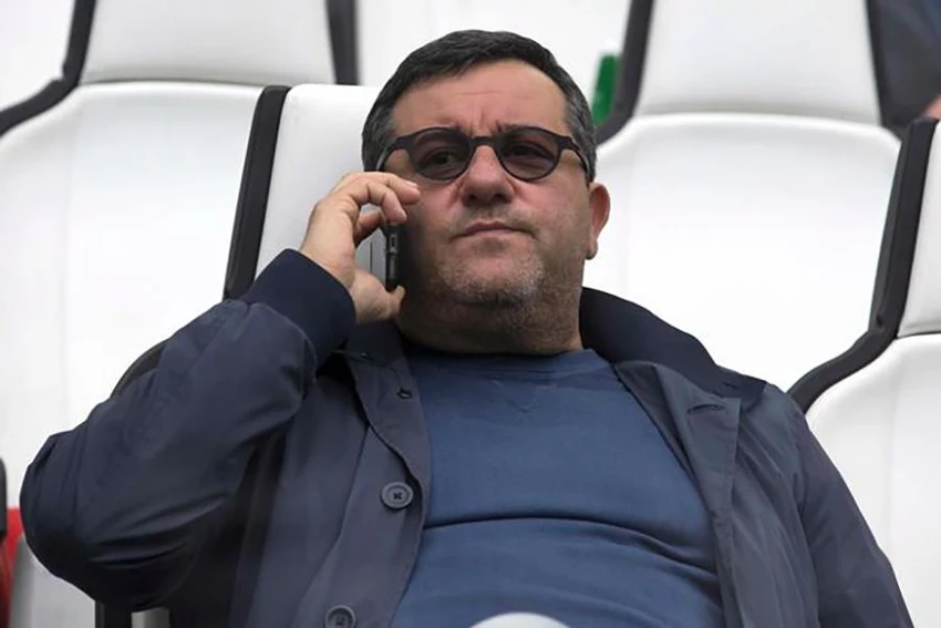 Raiola đã lên tiếng trên Twitter chính thủ của ông trước thông tin ông qua đời. ẢNH: GETTY Raiola đã lên tiếng trên Twitter chính thủ của ông trước thông tin ông qua đời. ẢNH: GETTY