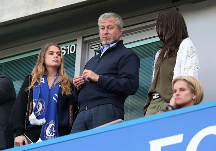 Abramovich sẽ chi 1 tỉ bảng Anh cho các quỹ từ thiện từ số tiền bán Chelsea. ẢNH: PA Abramovich sẽ chi 1 tỉ bảng Anh cho các quỹ từ thiện từ số tiền bán Chelsea. ẢNH: PA