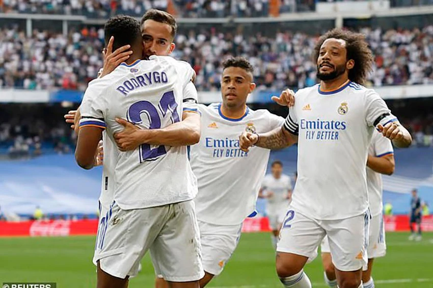 Giờ là lúc Real Madrid được phép ăn mừng trước khi bước vào trận đánh lớn với Man City. ẢNH: REUTERS