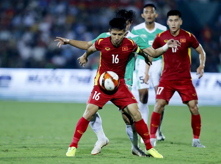 Đội trưởng Hùng Dũng là chỗ dựa vững chắc cho U-23 Việt Nam. ẢNH: ANH PHƯƠNG Đội trưởng Hùng Dũng là chỗ dựa vững chắc cho U-23 Việt Nam. ẢNH: ANH PHƯƠNG