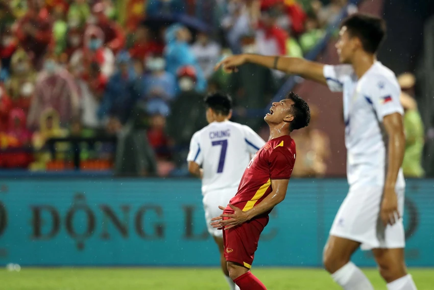 U-23 Việt Nam thường gặp khó trước các đội chơi phòng ngự số đông. ẢNH: ANH PHƯƠNG U-23 Việt Nam thường gặp khó trước các đội chơi phòng ngự số đông. ẢNH: ANH PHƯƠNG