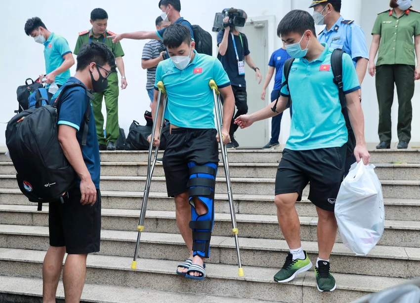 Lê Văn Xuân nhiều khả năng sẽ không thể đá trận chung kết với Thái Lan.