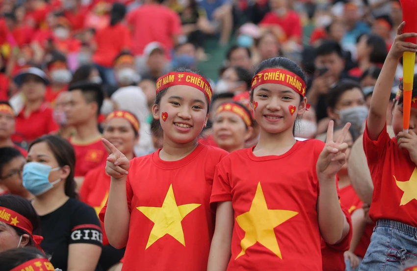 Những fan nhí siêu dễ thương. ẢNH: ANH PHƯƠNG Những fan nhí siêu dễ thương. ẢNH: ANH PHƯƠNG