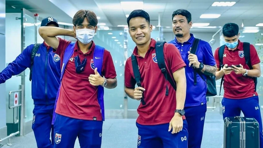 Dù trải qua hành trình khó khăn nhưng các cầu thủ Thái Lan vẫn nở nụ cười lạc quan. ẢNH: THAI RATH Dù trải qua hành trình khó khăn nhưng các cầu thủ Thái Lan vẫn nở nụ cười lạc quan. ẢNH: THAI RATH