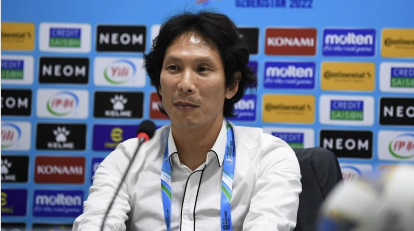 HLV Gong Oh-Kyun (U-23 Việt Nam) trong buổi họp báo. ẢNH: AFC HLV Gong Oh-Kyun (U-23 Việt Nam) trong buổi họp báo. ẢNH: AFC