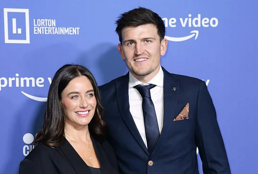 Maguire và bạn gái thời thơ ấu Fern Hawkins. ẢNH: WIREIMAGE