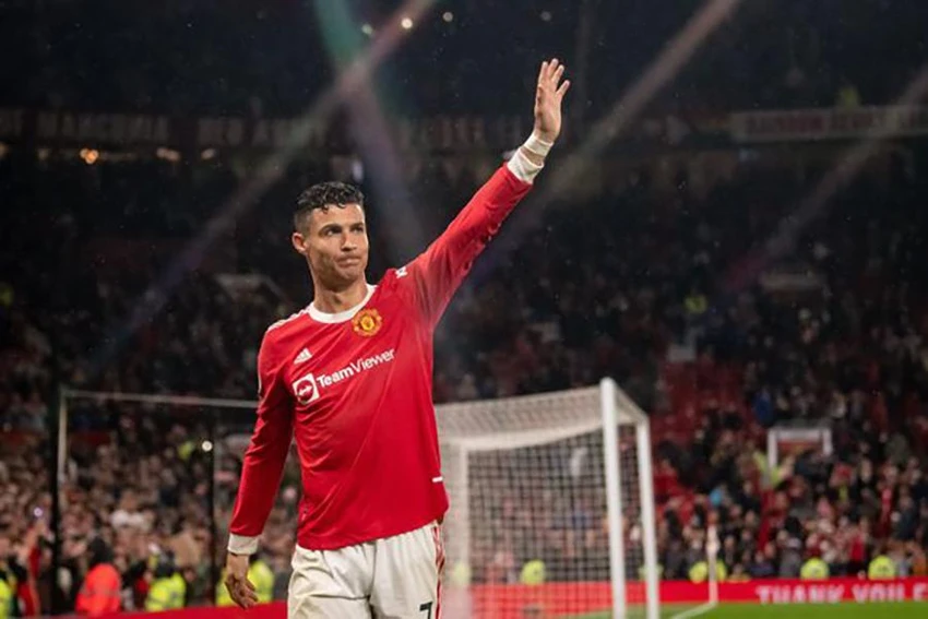 ... Và muốn chia tay Old Trafford? ẢNH: GETTY ... Và muốn chia tay Old Trafford? ẢNH: GETTY