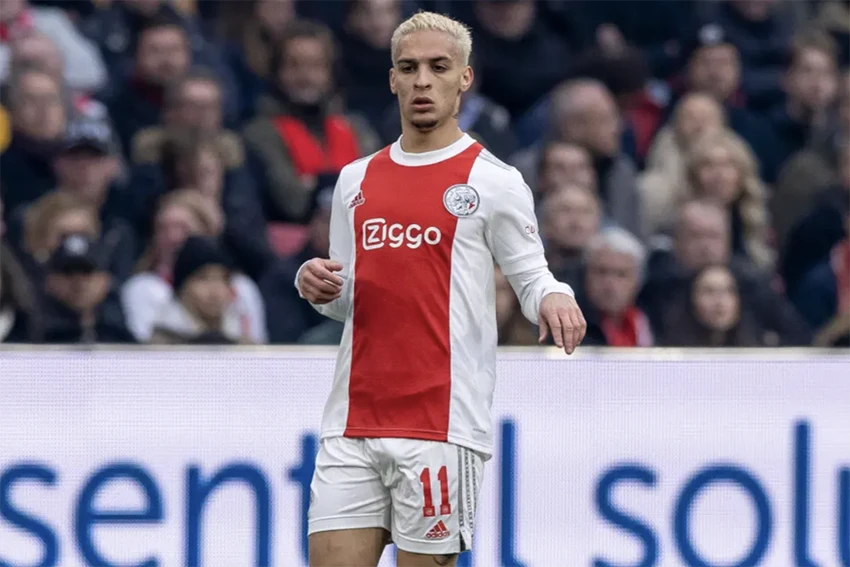 Antony được xem là mục tiêu lớn tiếp theo của MU sau De Jong. ẢNH: GETTY Antony được xem là mục tiêu lớn tiếp theo của MU sau De Jong. ẢNH: GETTY