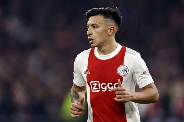 Matinez rất muốn hội ngộ với ông thầy Ten Hag tại Man Utd. ẢNH: GETTY Matinez rất muốn hội ngộ với ông thầy Ten Hag tại Man Utd. ẢNH: GETTY