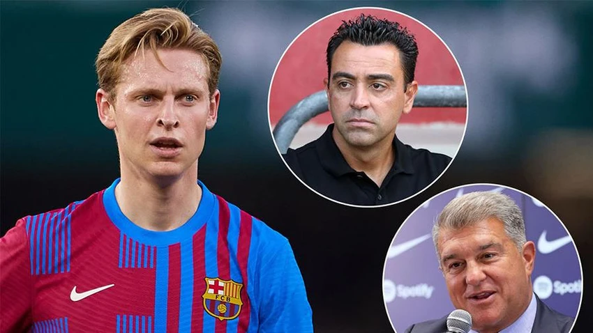 HLV Xavi đã điền tên De Jong vào danh sách cầu thủ Barca du đấu tại Mỹ nhưng chủ tịch Joan Laporta có thể bán tiền vệ người Hà Lan bất cứ lúc nào. ẢNH: MIRROR HLV Xavi đã điền tên De Jong vào danh sách cầu thủ Barca du đấu tại Mỹ nhưng chủ tịch Joan Laporta có thể bán tiền vệ người Hà Lan bất cứ lúc nào. ẢNH: MIRROR