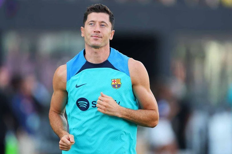Lewandowski bị siêu mẫu chỉ trích vì vô ơn với Bayern Munich. ẢNH: GETTY Lewandowski bị siêu mẫu chỉ trích vì vô ơn với Bayern Munich. ẢNH: GETTY