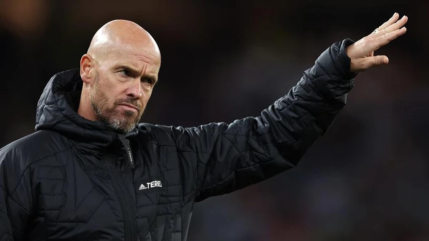 Có lẽ Ten Hag nên tìm mục tiêu khác cho Man United thay vì cố "bám víu" vào De Jong. ẢNH: GETTY Có lẽ Ten Hag nên tìm mục tiêu khác cho Man United thay vì cố "bám víu" vào De Jong. ẢNH: GETTY