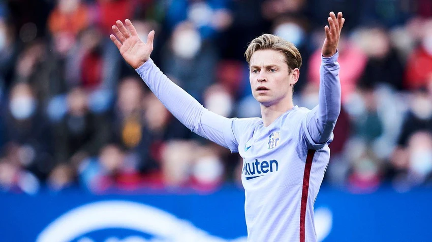 De Jong là mục tiêu tranh giành giữa Chelsea và MU. ẢNH: GETTY De Jong là mục tiêu tranh giành giữa Chelsea và MU. ẢNH: GETTY