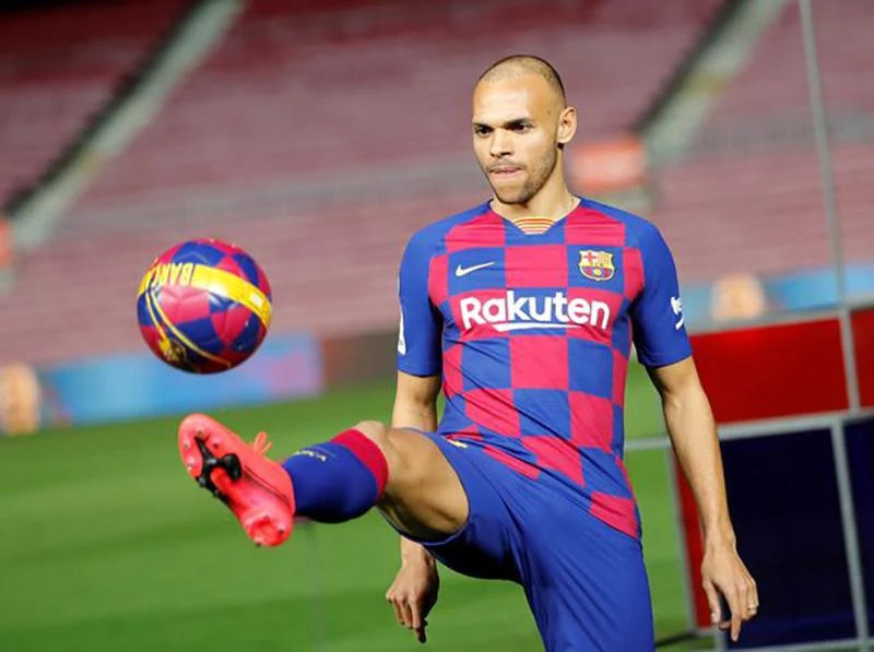Chủ tịch Barcelona Joan Laporta muốn "đuổi việc" Martin Braithwaite thì phải trả đủ 10 triệu bảng Anh không thiếu một xu. ẢNH: GETTY. Chủ tịch Barcelona Joan Laporta muốn "đuổi việc" Martin Braithwaite thì phải trả đủ 10 triệu bảng Anh không thiếu một xu. ẢNH: GETTY.