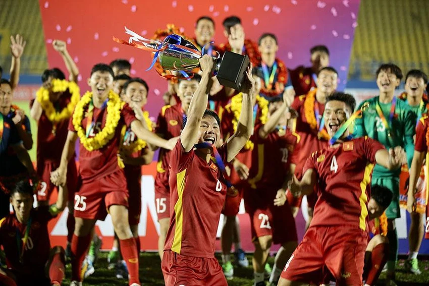 U-19 VN có hỏa lực tốt nhưng điểm yếu không nhỏ là khả năng phòng ngự chưa đạt độ tin cậy. U-19 VN có hỏa lực tốt nhưng điểm yếu không nhỏ là khả năng phòng ngự chưa đạt độ tin cậy.