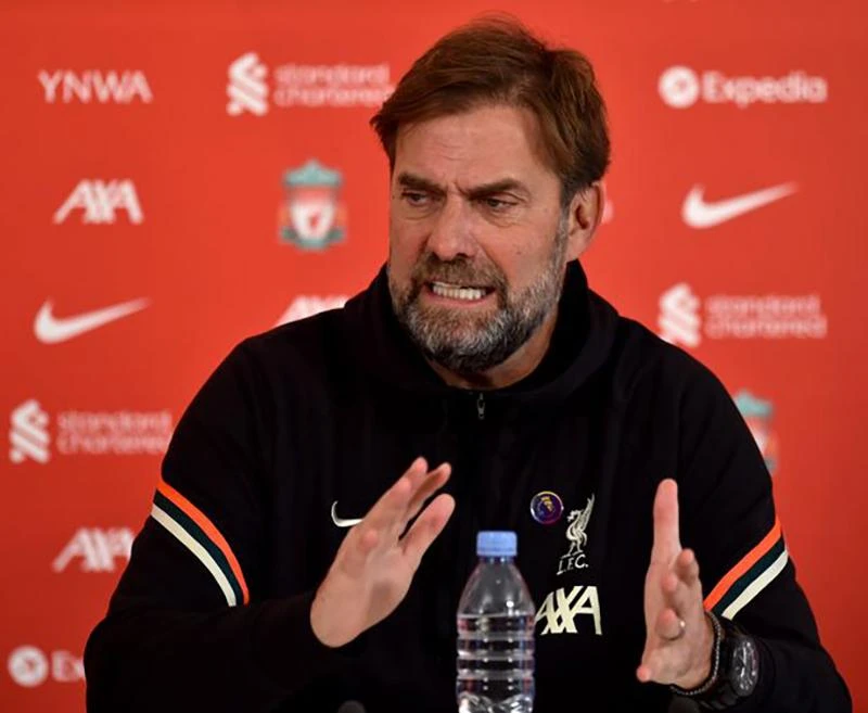 Klopp gay gắt chỉ trích Agbonlahor trong cuộc họp báo. ẢNH: GETTY Klopp gay gắt chỉ trích Agbonlahor trong cuộc họp báo. ẢNH: GETTY