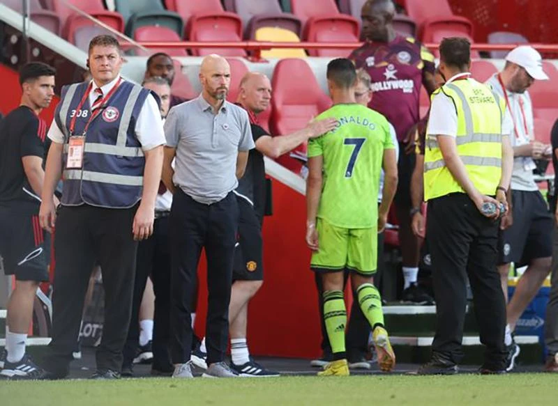 Ten Hag đang chịu áp lực cực lớn sau khởi đầu thảm họa cùng MU. ẢNH: GETTY Ten Hag đang chịu áp lực cực lớn sau khởi đầu thảm họa cùng MU. ẢNH: GETTY