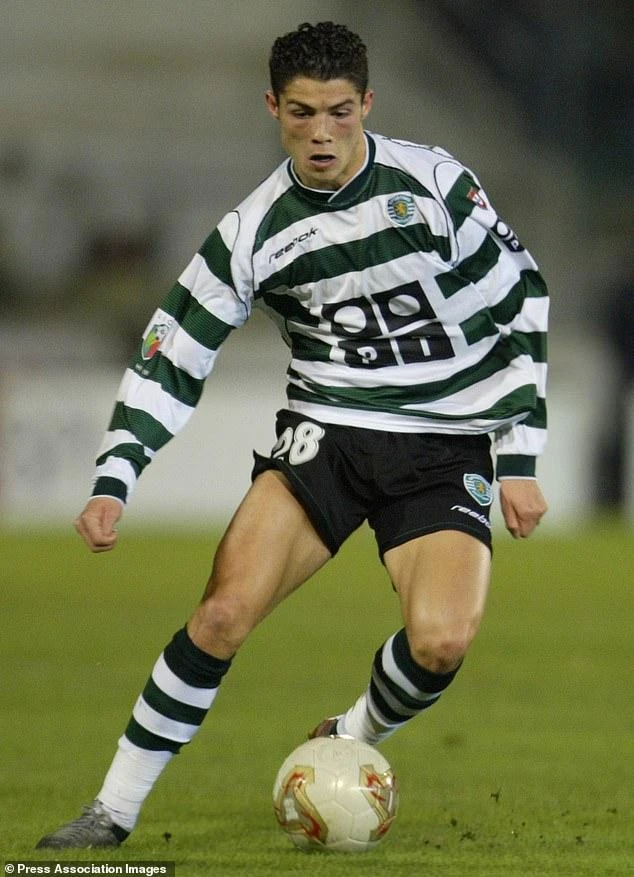 Ronaldo thời còn chơi bóng cho Sporting Lisbon. ẢNH: PA Ronaldo thời còn chơi bóng cho Sporting Lisbon. ẢNH: PA