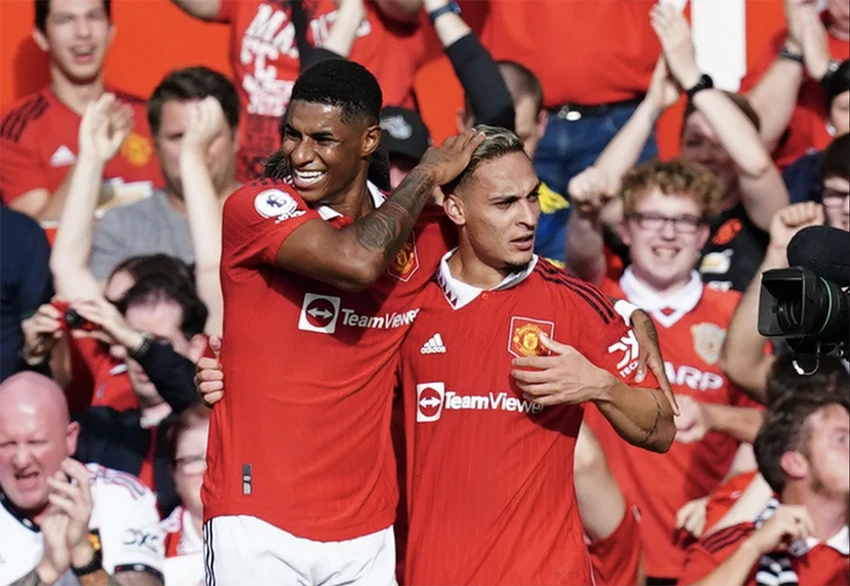Tân binh Antony và Rashford đã ghi ba bàn giúp MU đánh bại Arsenal 3-1. ẢNH: PA Tân binh Antony và Rashford đã ghi ba bàn giúp MU đánh bại Arsenal 3-1. ẢNH: PA