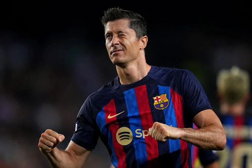 Lewandowski là cầu thủ đầu tiên trong lịch sử lập hat-trick ở Champions League tại 3 CLB khác nhau. ẢNH: GETTY Lewandowski là cầu thủ đầu tiên trong lịch sử lập hat-trick ở Champions League tại 3 CLB khác nhau. ẢNH: GETTY