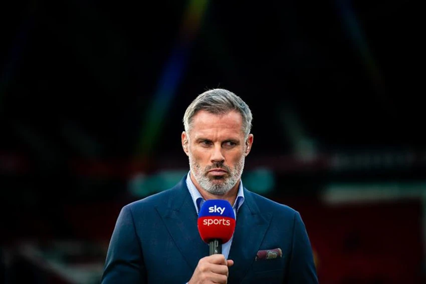 Huyền thoại Liverpool Jamie Carragher thúc giục HLV Jurgen Klopp thay đổi chiến thuật. ẢNH: DAILY STAR Huyền thoại Liverpool Jamie Carragher thúc giục HLV Jurgen Klopp thay đổi chiến thuật. ẢNH: DAILY STAR