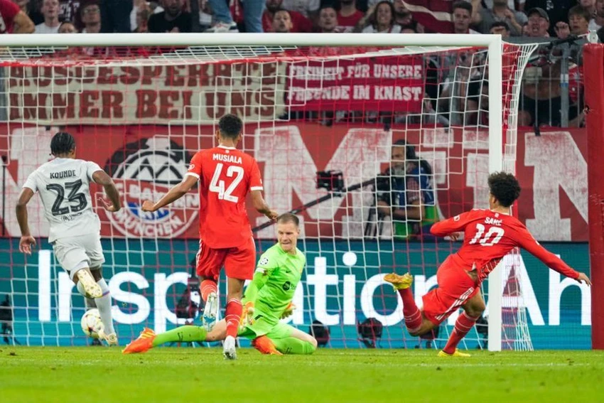 Sane ghi bàn ấn định chiến thắng 2-0 cho Bayern Munich. ẢNH: UEFA Sane ghi bàn ấn định chiến thắng 2-0 cho Bayern Munich. ẢNH: UEFA