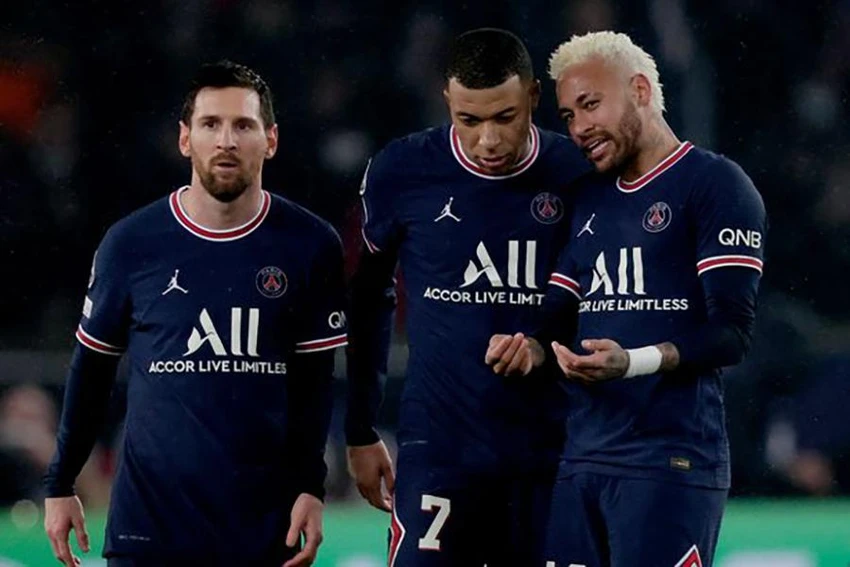 Mbappe không ngại gây chiến với cả Messi và Neymar khi cho rằng bóng đá Nam Mỹ không có sự cạnh tranh bằng bóng đá châu Âu. ẢNH: GETTY Mbappe không ngại gây chiến với cả Messi và Neymar khi cho rằng bóng đá Nam Mỹ không có sự cạnh tranh bằng bóng đá châu Âu. ẢNH: GETTY