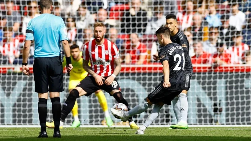 Thắng Brentford, Arsenal chính thức lấy lại vị trí số 1. Ảnh: Getty