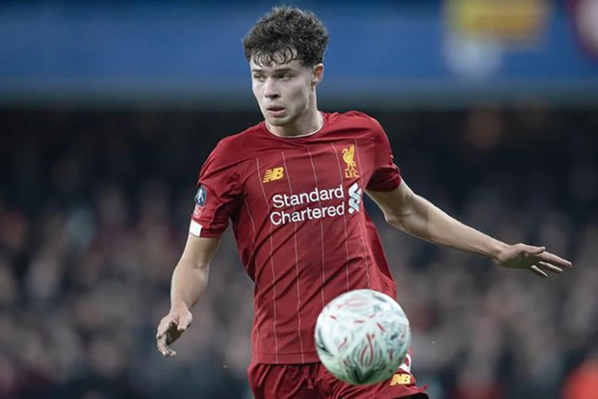 Ki-Jana Hoever trong màu áo Liverpool. ẢNH: GETTY