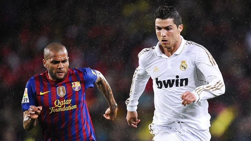 Alves vẫn dành sự tôn trọng lớn cho Ronaldo dù cả hai có 7 mùa giải kình địch và ganh đua với nhau tại La Liga. ẢNH: GETTY Alves vẫn dành sự tôn trọng lớn cho Ronaldo dù cả hai có 7 mùa giải kình địch và ganh đua với nhau tại La Liga. ẢNH: GETTY