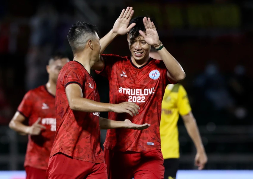 Công Vinh có bàn danh dự cho All Star Vietnam. ẢNH: ANH DUY Công Vinh có bàn danh dự cho All Star Vietnam. ẢNH: ANH DUY