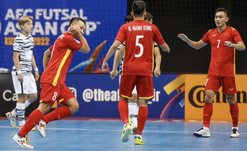 Bất ngờ bị dẫn trước, Futsal Việt Nam nhanh chóng lập lại 'trật tự' trước Hàn Quốc. ẢNH: AFC Bất ngờ bị dẫn trước, Futsal Việt Nam nhanh chóng lập lại 'trật tự' trước Hàn Quốc. ẢNH: AFC