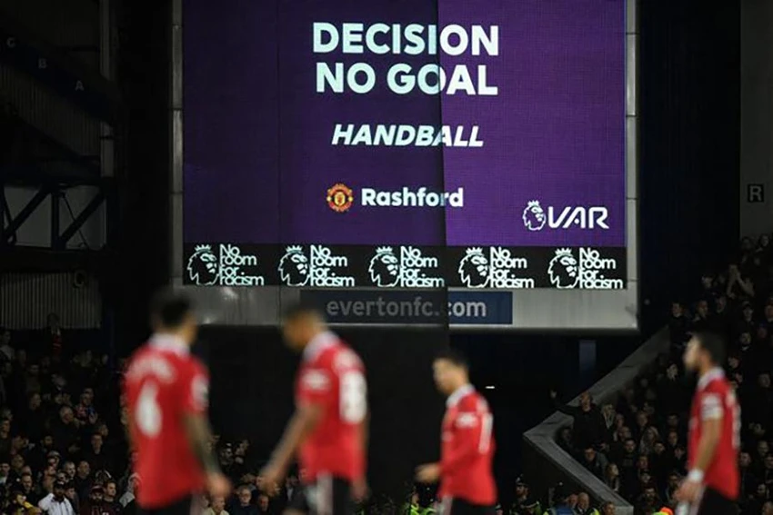Bàn thắng của MU với pha lập công của Rashford bị VAR từ chối. ẢNH: GETTY Bàn thắng của MU với pha lập công của Rashford bị VAR từ chối. ẢNH: GETTY
