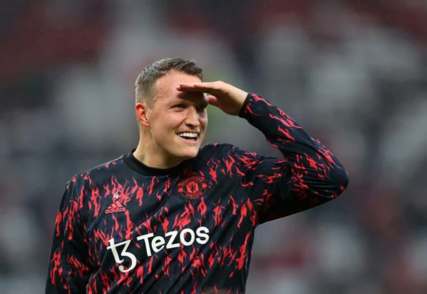 Phil Jones không còn chỗ đứng ở Old Trafford. ẢNH: GETTY
