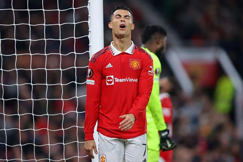 Ronaldo trở lại Old Trafford lần thứ hai vào mùa hè năm ngoái. ẢNH: GETTY Ronaldo trở lại Old Trafford lần thứ hai vào mùa hè năm ngoái. ẢNH: GETTY