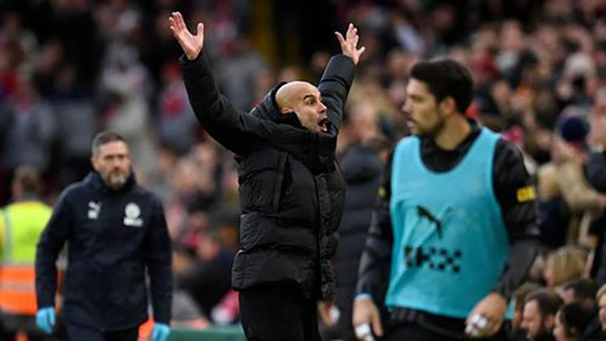 Pep rất ấm ức trước những quyết định không có lợi cho Man City của trọng tài. ẢNH: GETTY Pep rất ấm ức trước những quyết định không có lợi cho Man City của trọng tài. ẢNH: GETTY