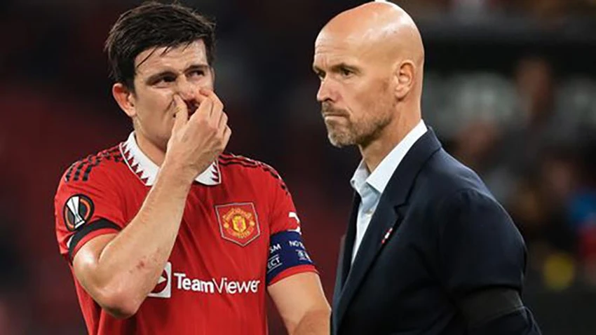 Ten Hag đã âm thầm tước băng đội trưởng của Maguire trao cho Bruno Fernandes? ẢNH: MIRROR Ten Hag đã âm thầm tước băng đội trưởng của Maguire trao cho Bruno Fernandes? ẢNH: MIRROR