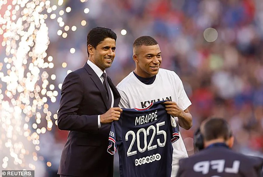 Mbappe được cho là có quyền lực to lớn tại PSG sau khi ký hợp đồng gia hạn. ẢNH: REUTERS Mbappe được cho là có quyền lực to lớn tại PSG sau khi ký hợp đồng gia hạn. ẢNH: REUTERS