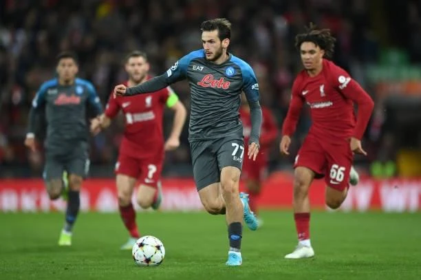 Napoli nhập cuộc tốt hơn nhưng không thể duy trì được lợi thế. Ảnh: Getty