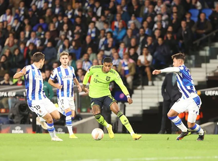 Rashford đã bị Ten Hag đặt vào vị trí trái sở trưởng. ẢNH: GETTY Rashford đã bị Ten Hag đặt vào vị trí trái sở trưởng. ẢNH: GETTY