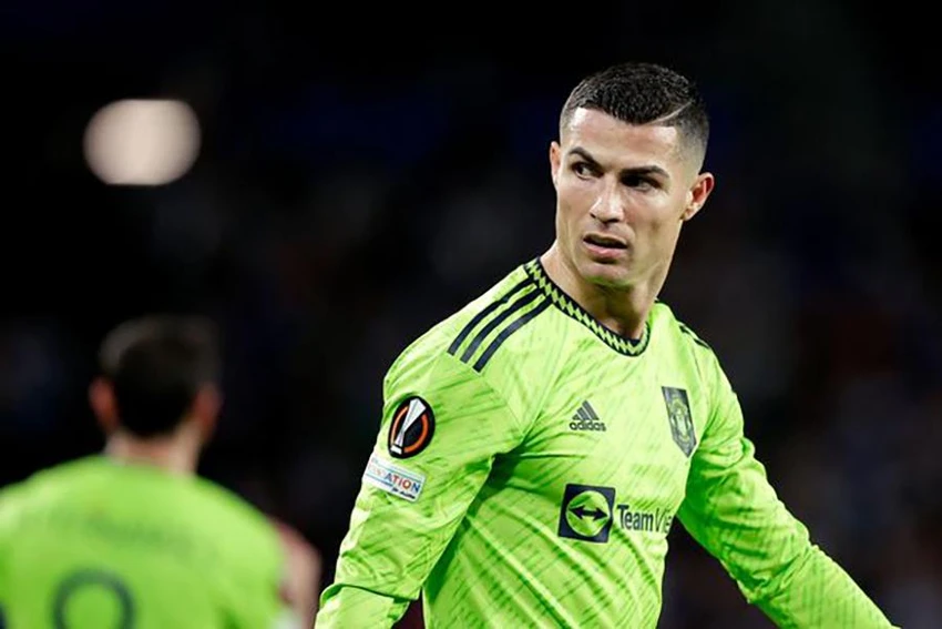 Ronaldo muốn 'quay lưng' với Man Utd vào mùa hè vừa qua nhưng bất thành. ẢNH: GETTY Ronaldo muốn 'quay lưng' với Man Utd vào mùa hè vừa qua nhưng bất thành. ẢNH: GETTY