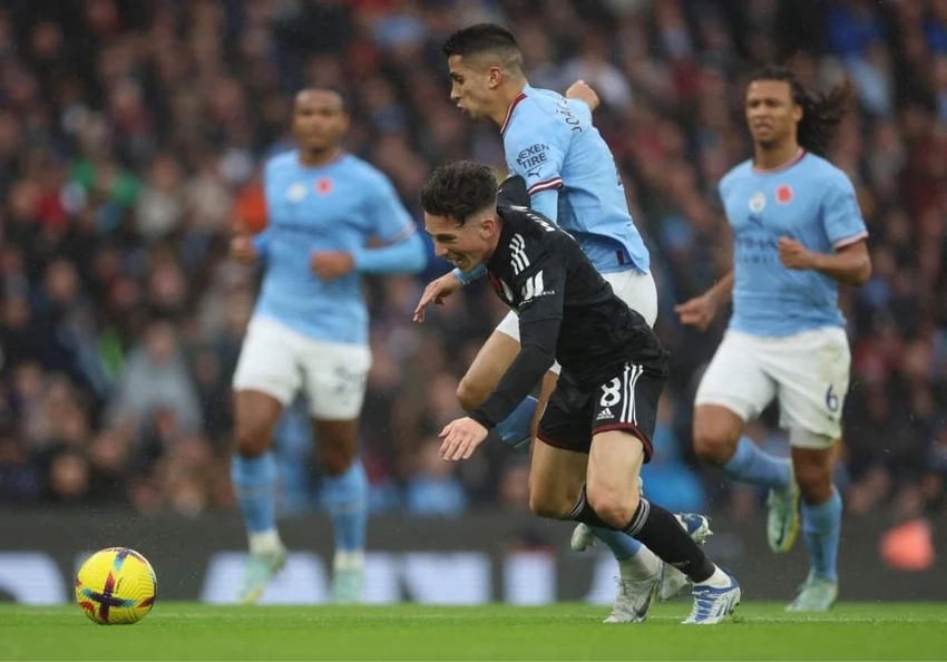 Fulham đánh rơi 1 điểm ở những phút bù giờ. Ảnh: Getty