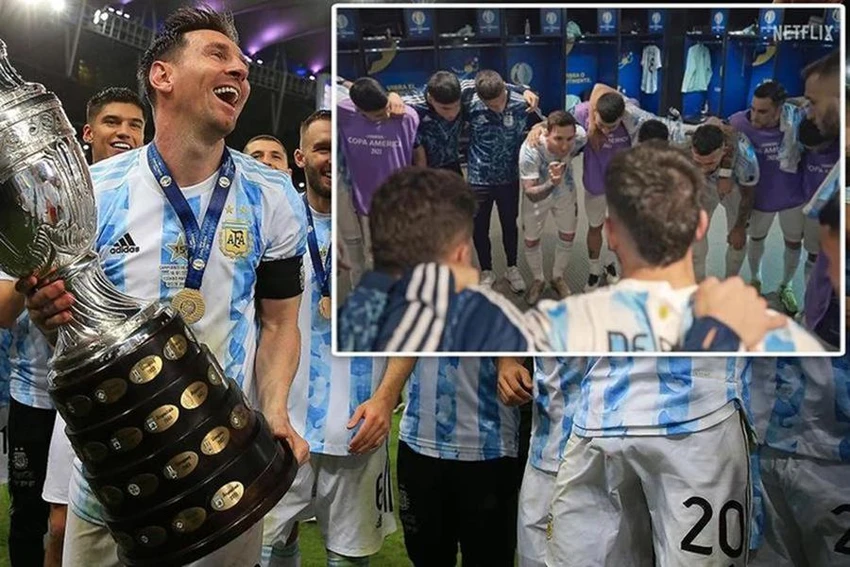 Cuối cùng, Messi cũng có được hạnh phúc nâng cao một danh hiệu lớn cùng tuyển Argentina. ẢNH: MIRROR Cuối cùng, Messi cũng có được hạnh phúc nâng cao một danh hiệu lớn cùng tuyển Argentina. ẢNH: MIRROR