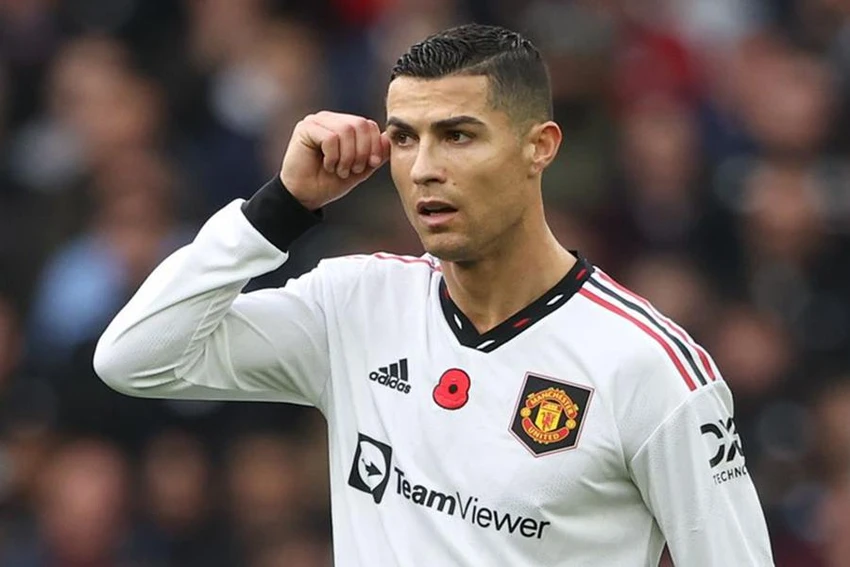 MU đang xem xét hủy hợp đồng với Ronaldo